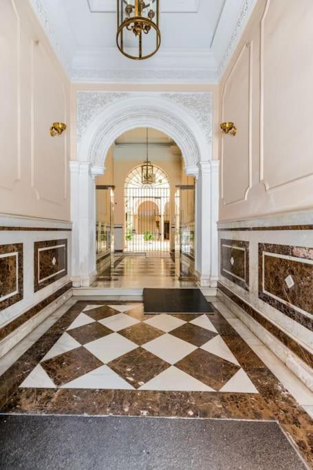 Apartamentos Rg, San Vicente 22 Sevilla Kültér fotó